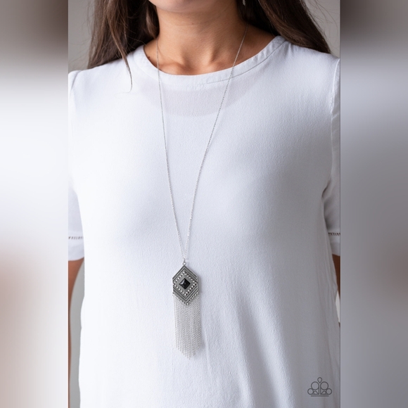 paparazzi Jewelry - Work The Roam Necklace